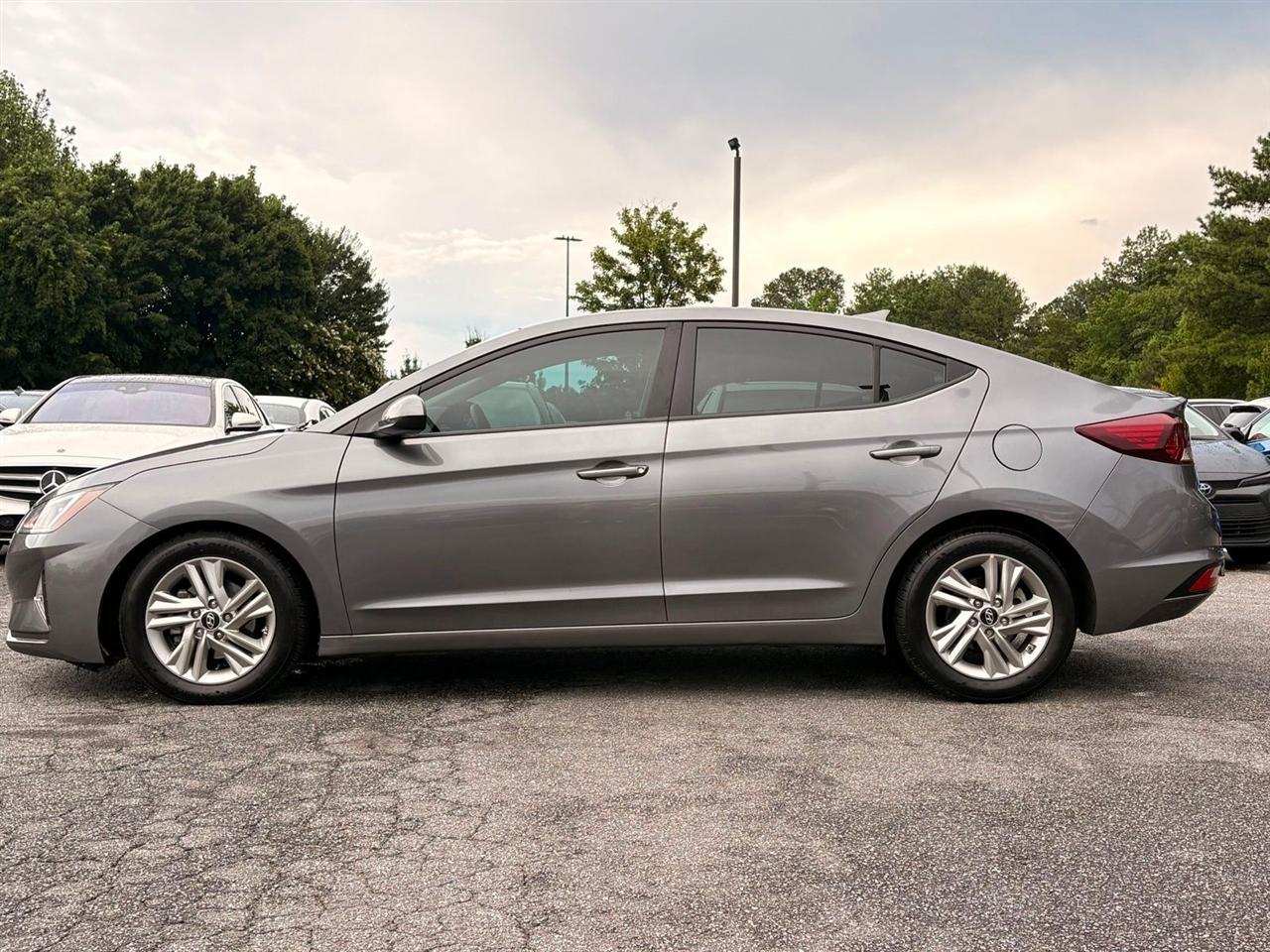 Hyundai Elantra  2019