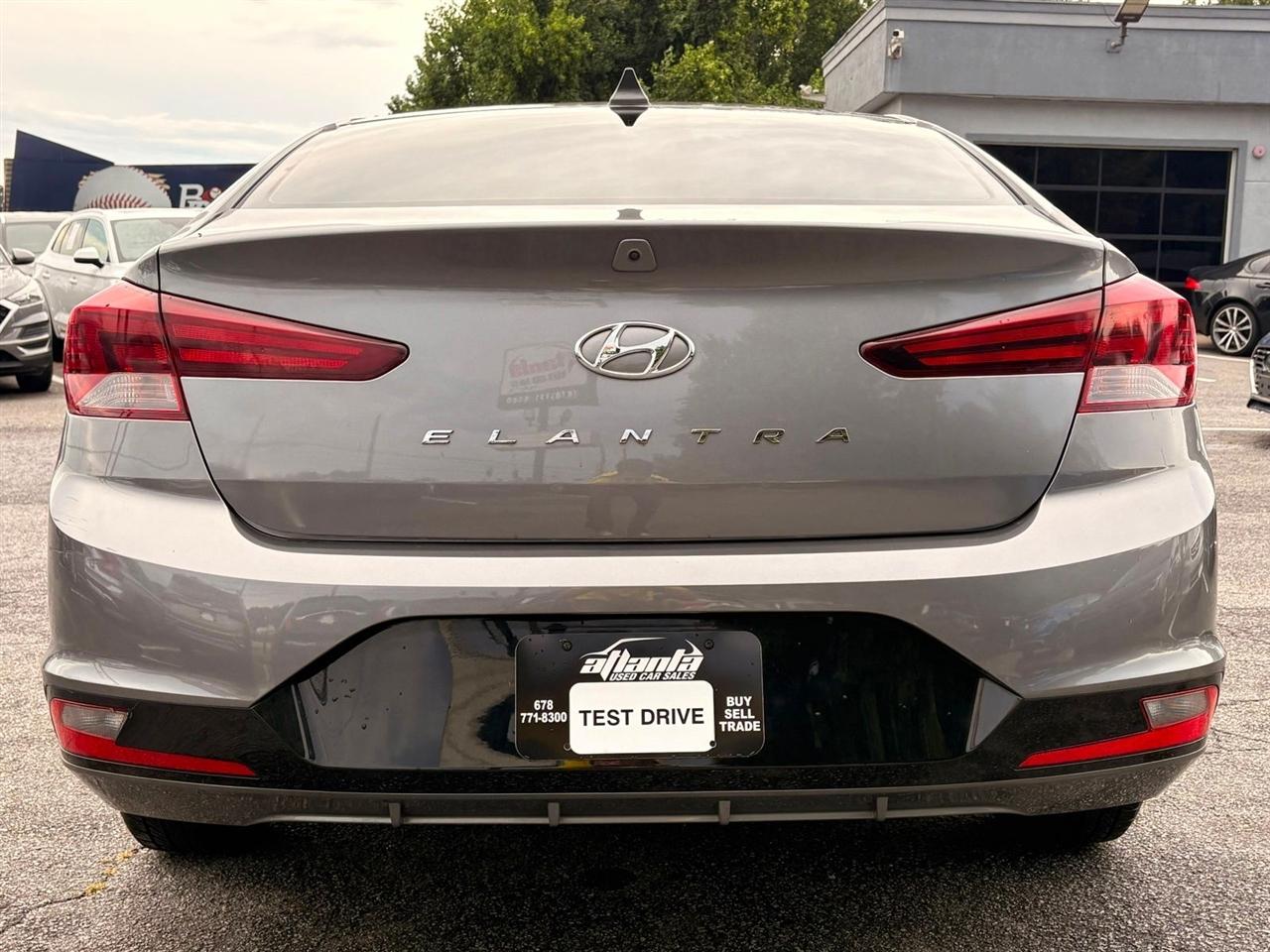 Hyundai Elantra  2019