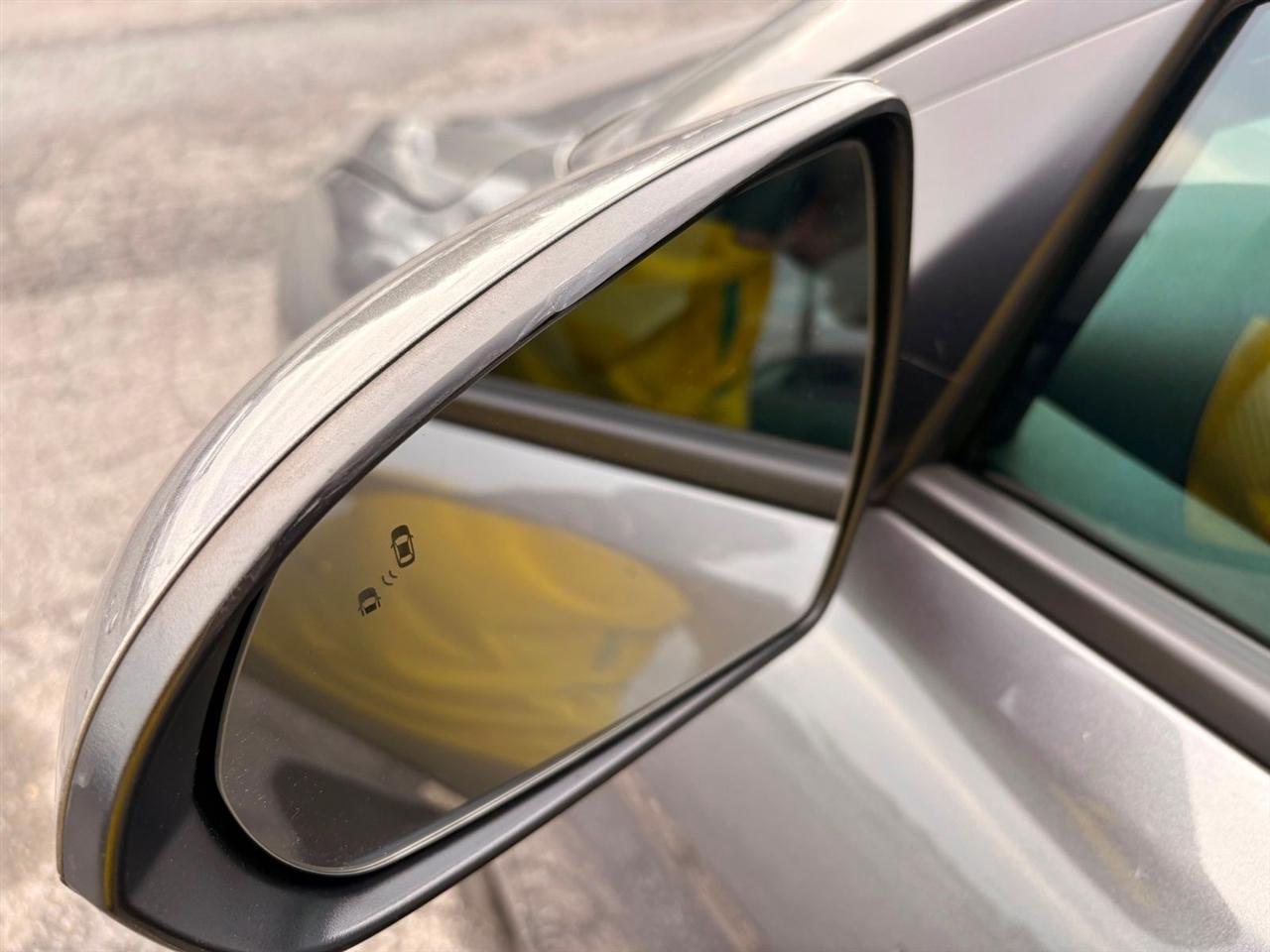Hyundai Elantra  2019