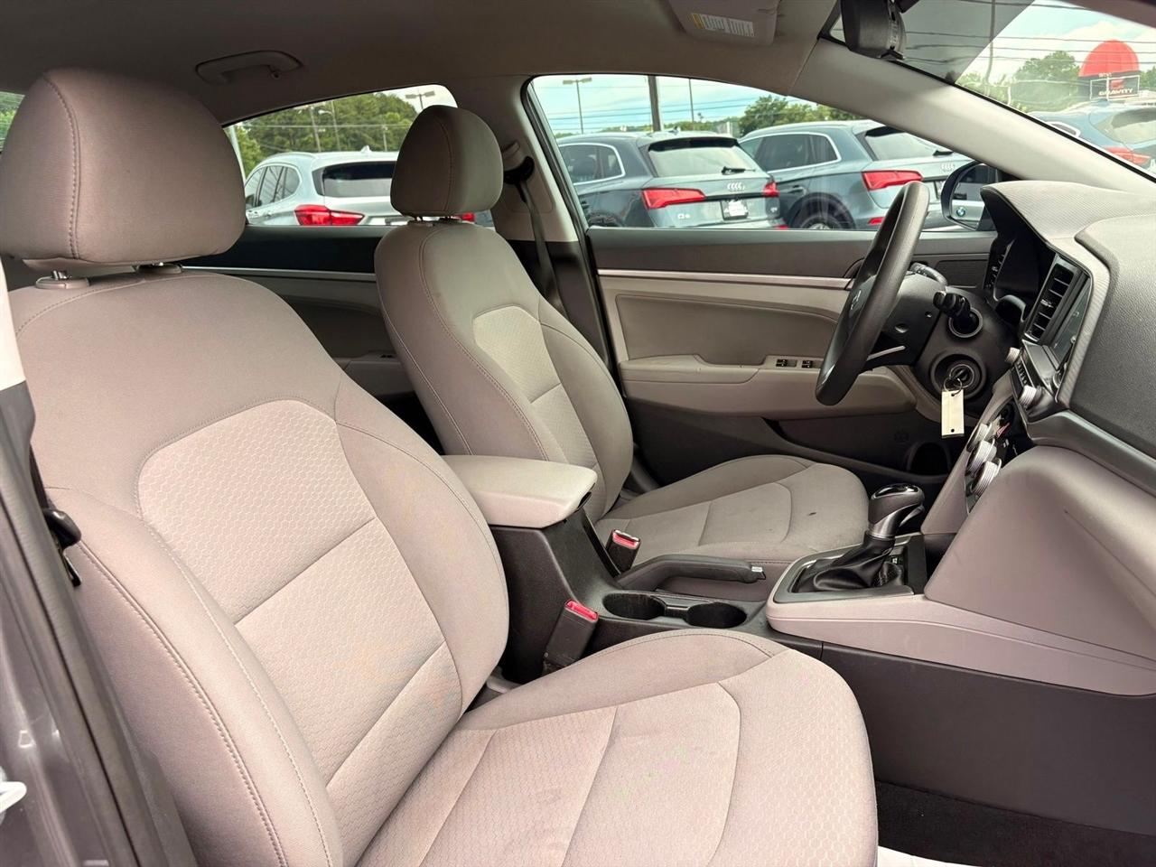 Hyundai Elantra  2019