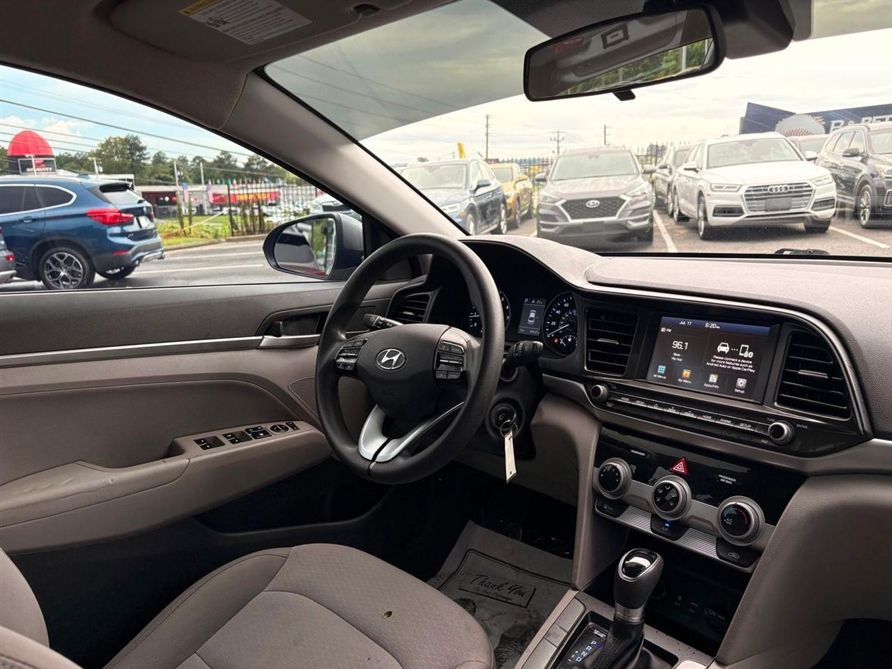 Hyundai Elantra  2019
