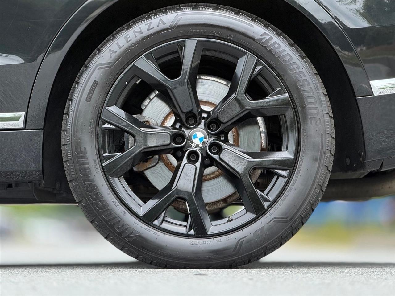 BMW X7  2019