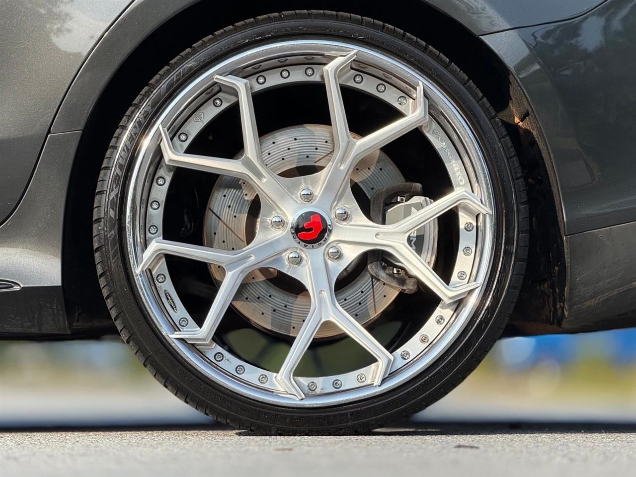 Mercedes-Benz AMG GT  2019