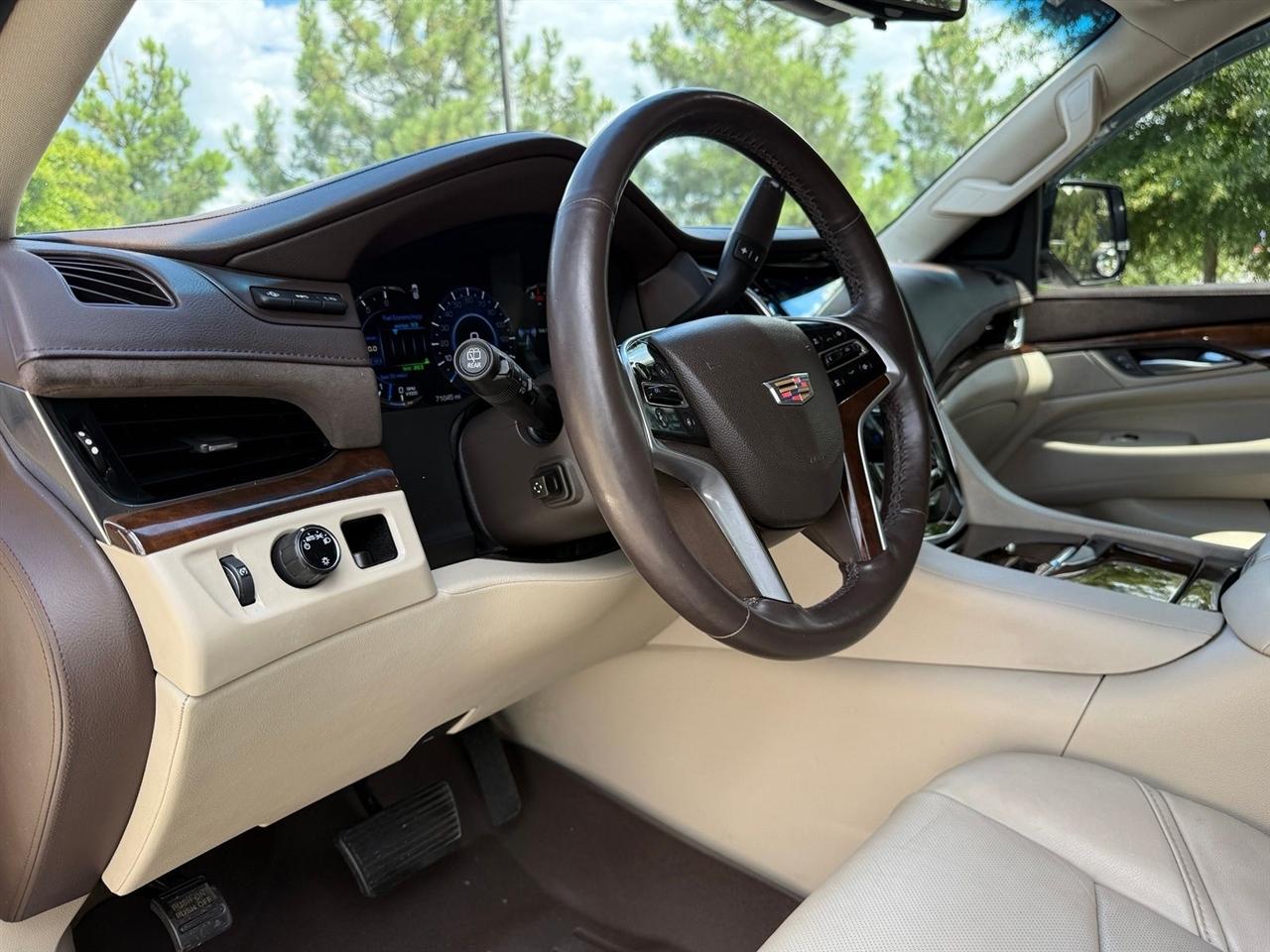 Cadillac Escalade  2017