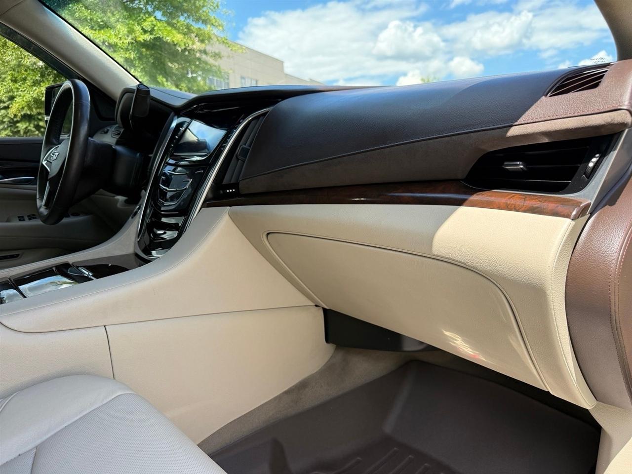 Cadillac Escalade  2017