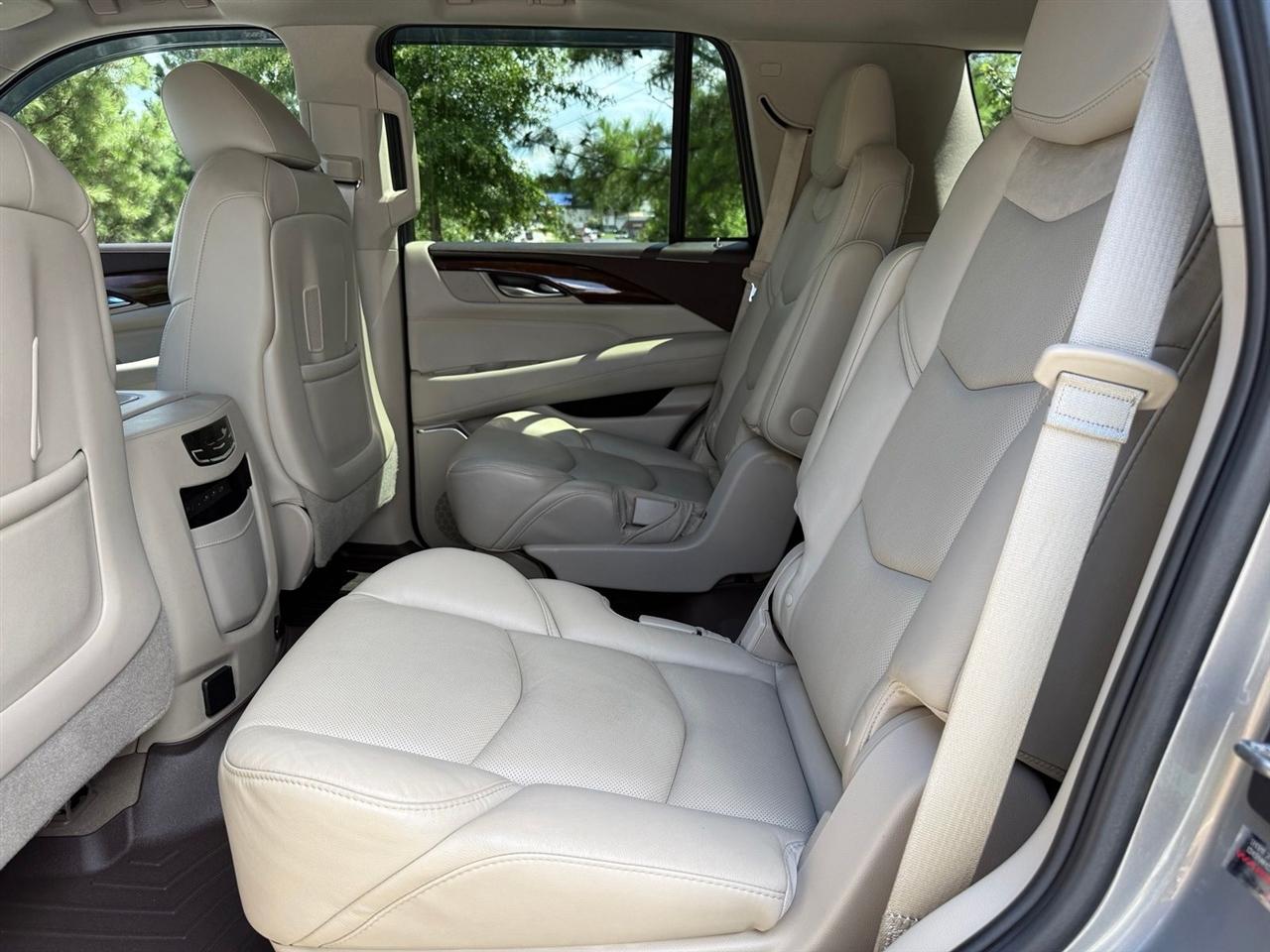 Cadillac Escalade  2017