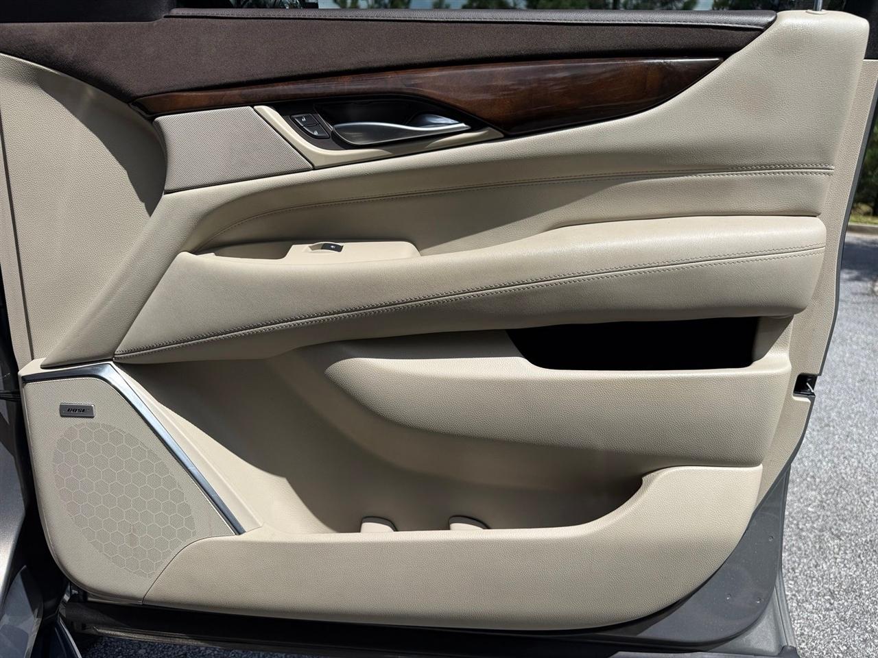 Cadillac Escalade  2017