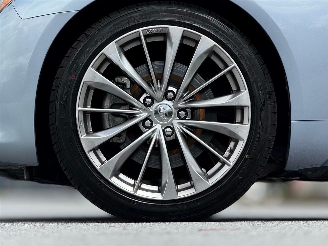 Infiniti G37 Convertible  2012