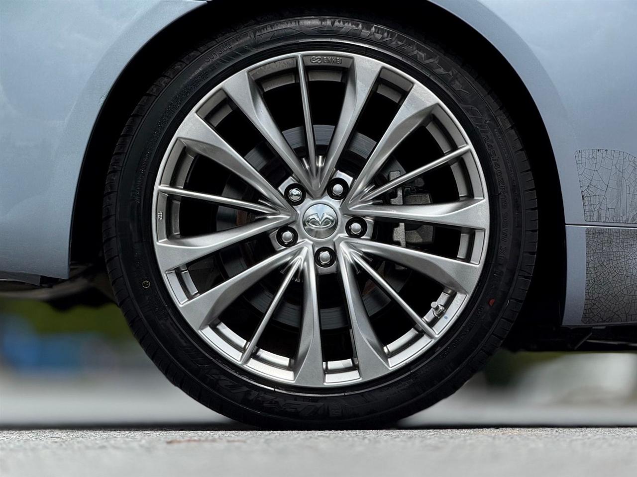 Infiniti G37 Convertible  2012