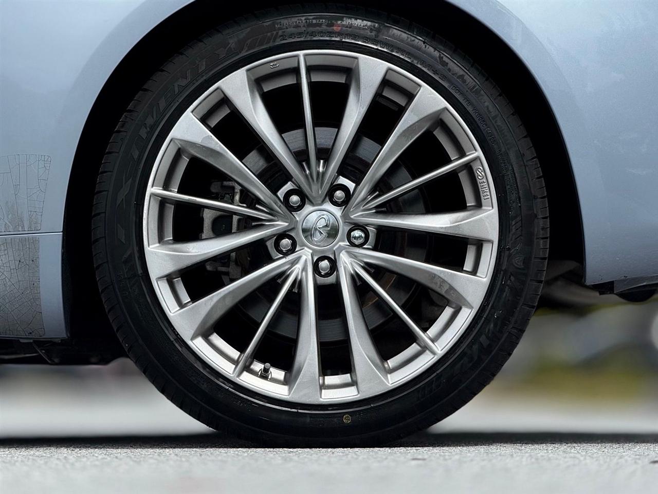 Infiniti G37 Convertible  2012
