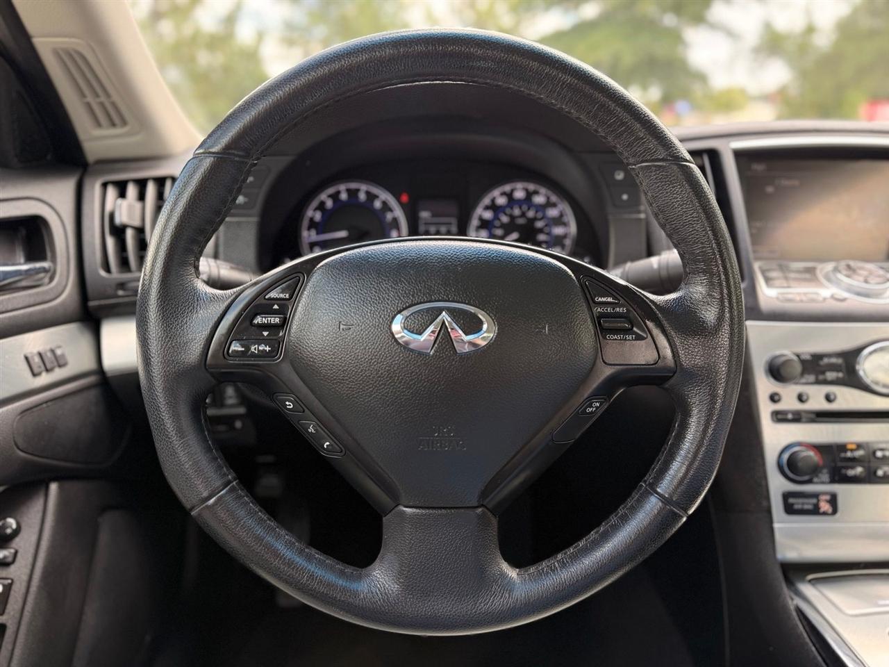 Infiniti G37 Convertible  2012