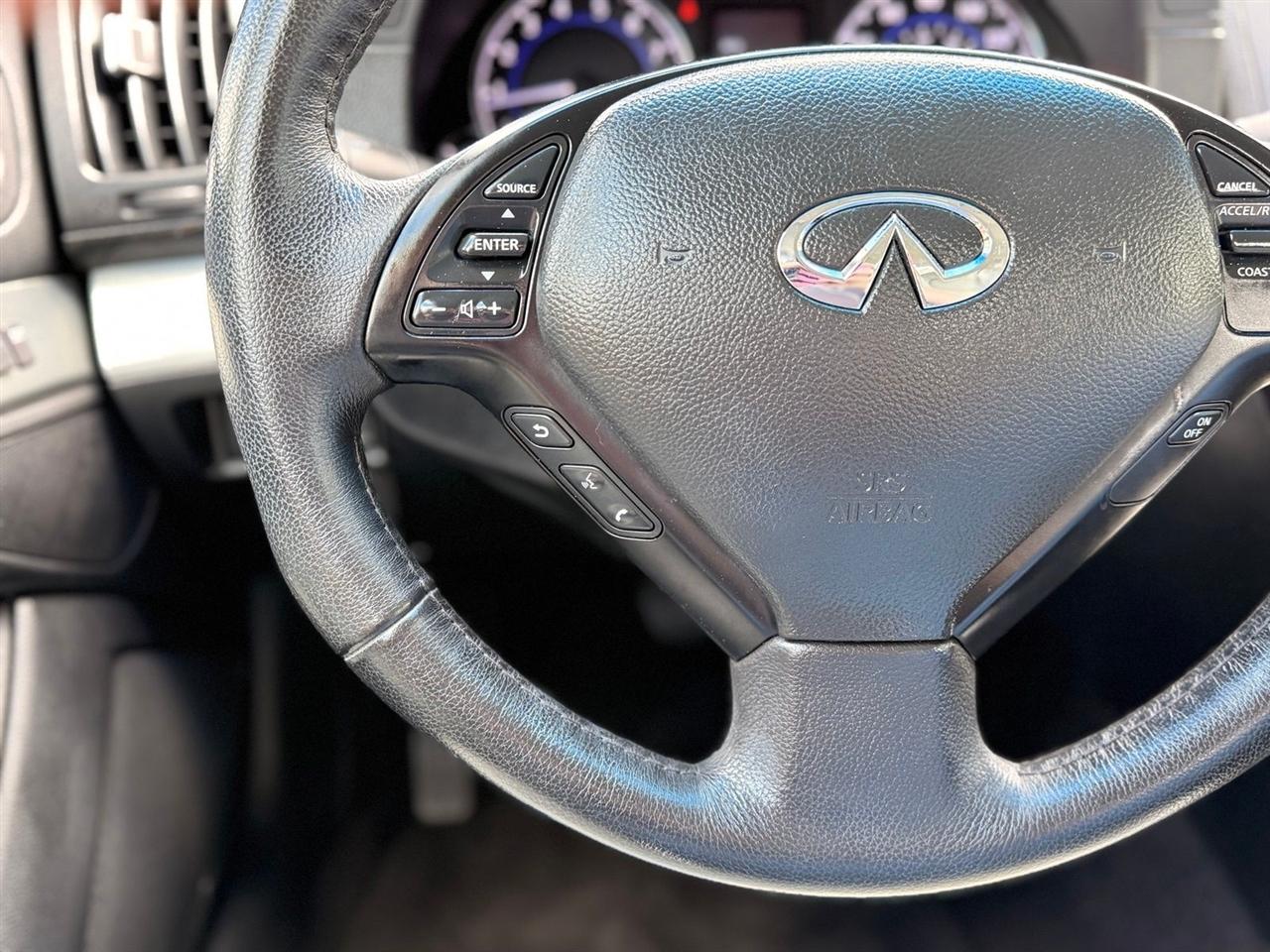 Infiniti G37 Convertible  2012