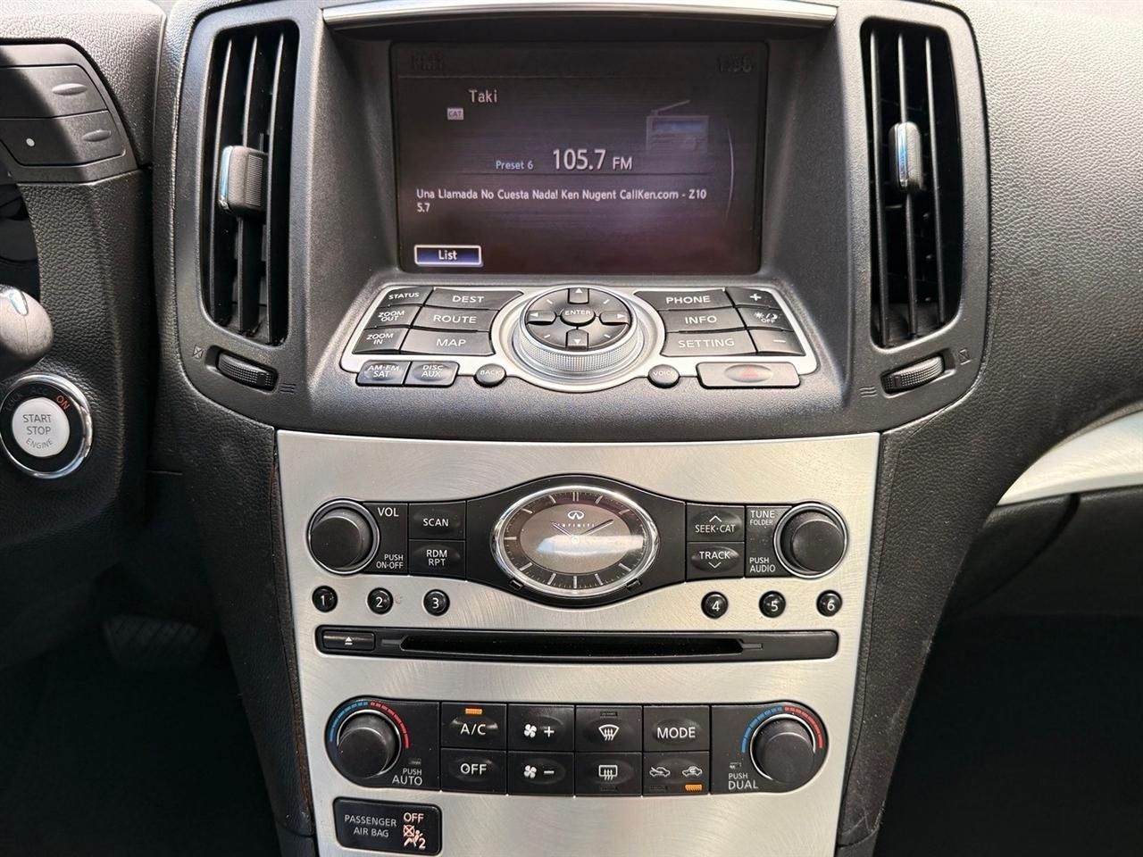 Infiniti G37 Convertible  2012