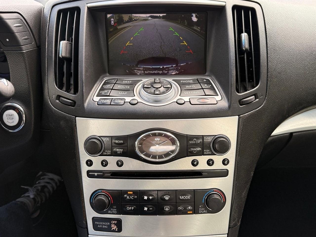 Infiniti G37 Convertible  2012