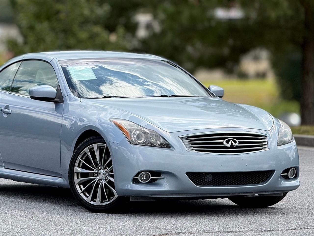 Infiniti G37 Convertible  2012