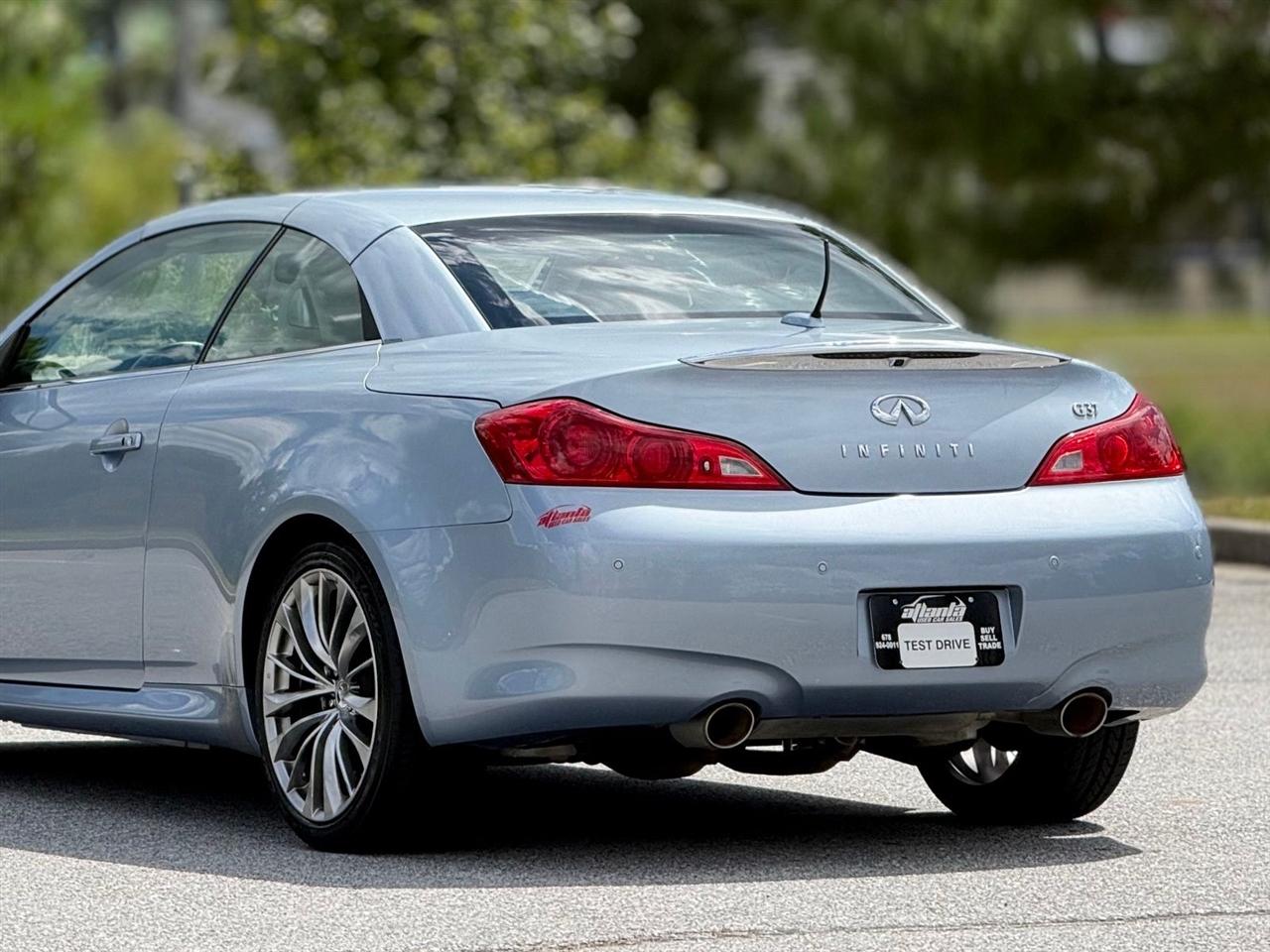 Infiniti G37 Convertible  2012