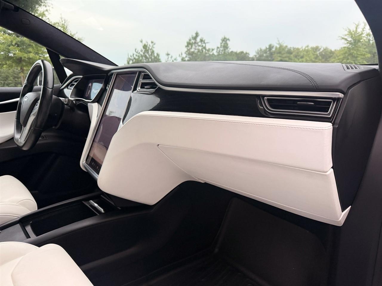 Tesla Model X  2018
