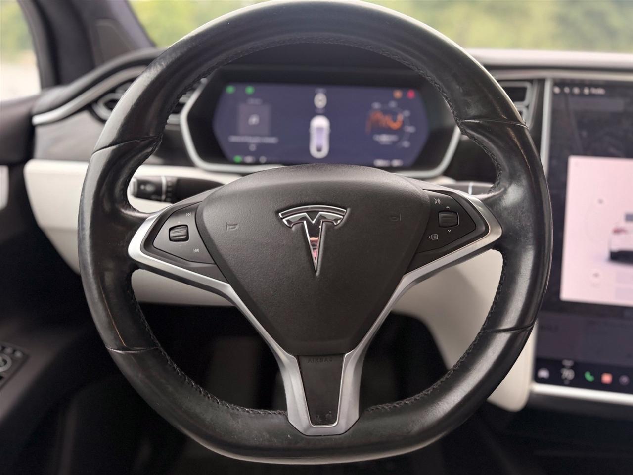 Tesla Model X  2018