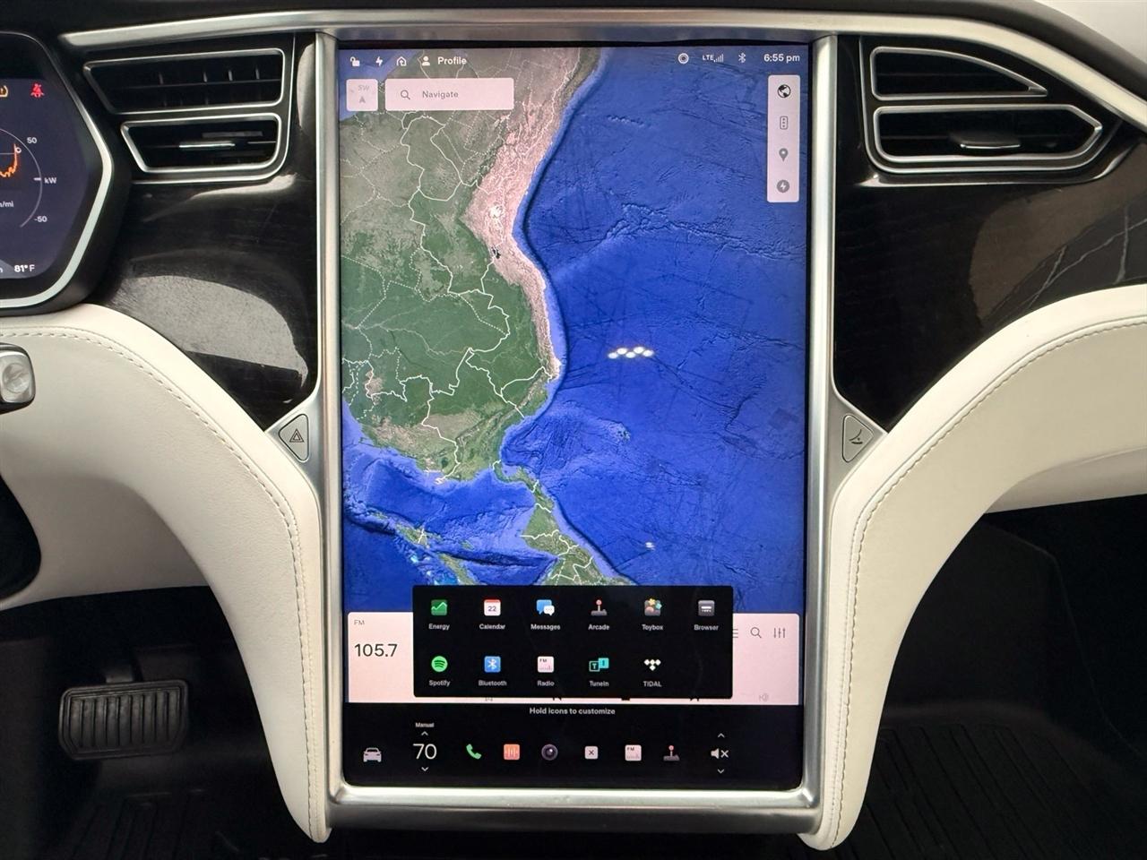 Tesla Model X  2018