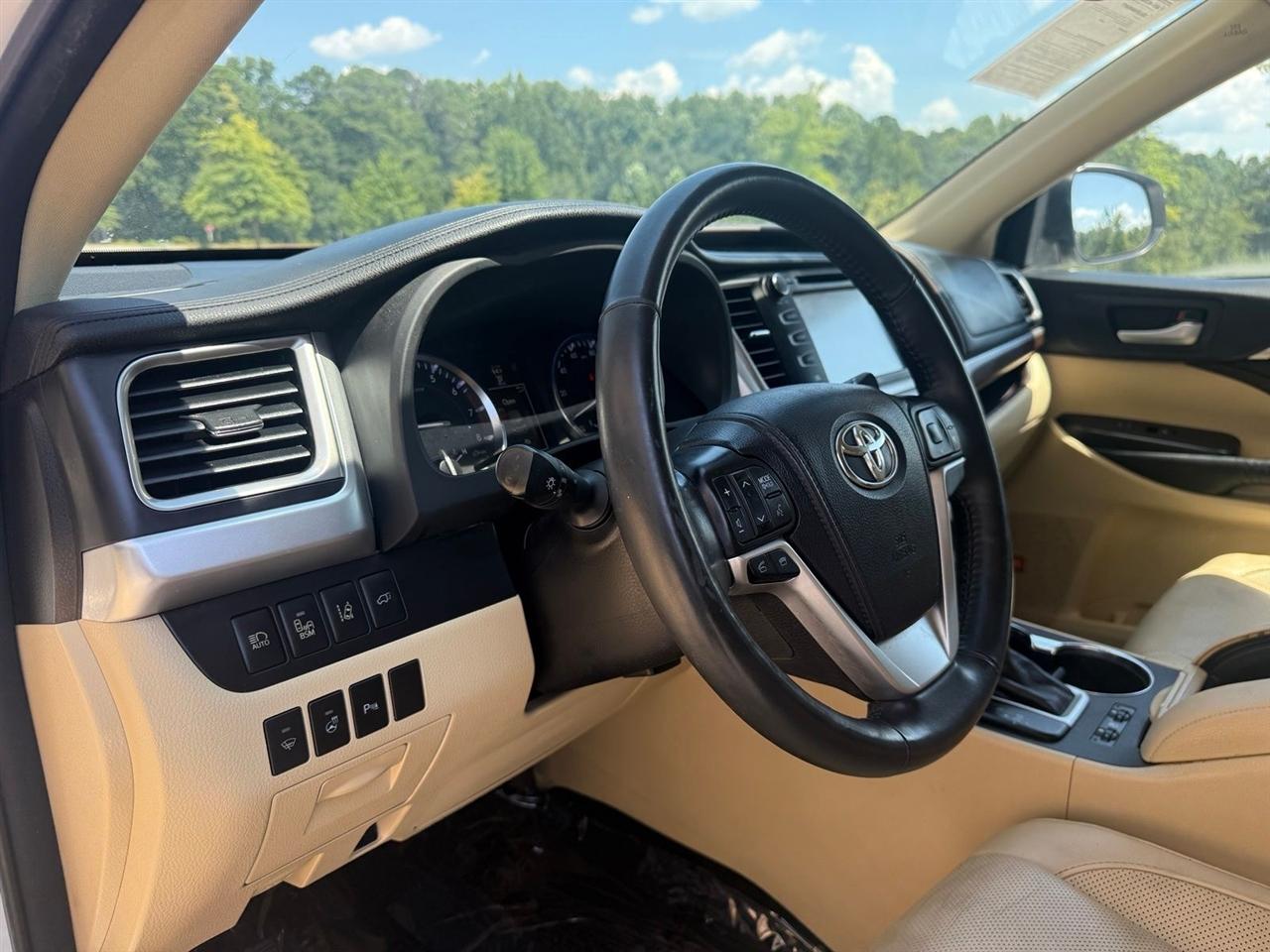Toyota Highlander  2015