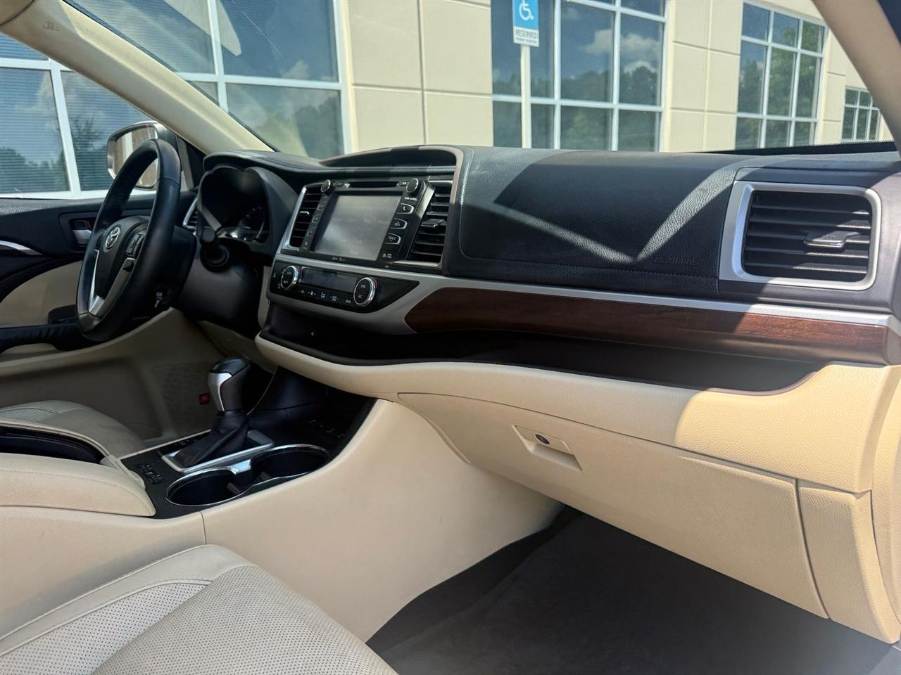 Toyota Highlander  2015