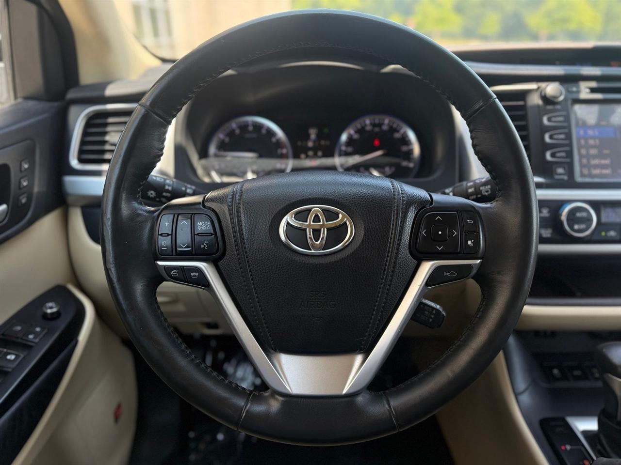 Toyota Highlander  2015