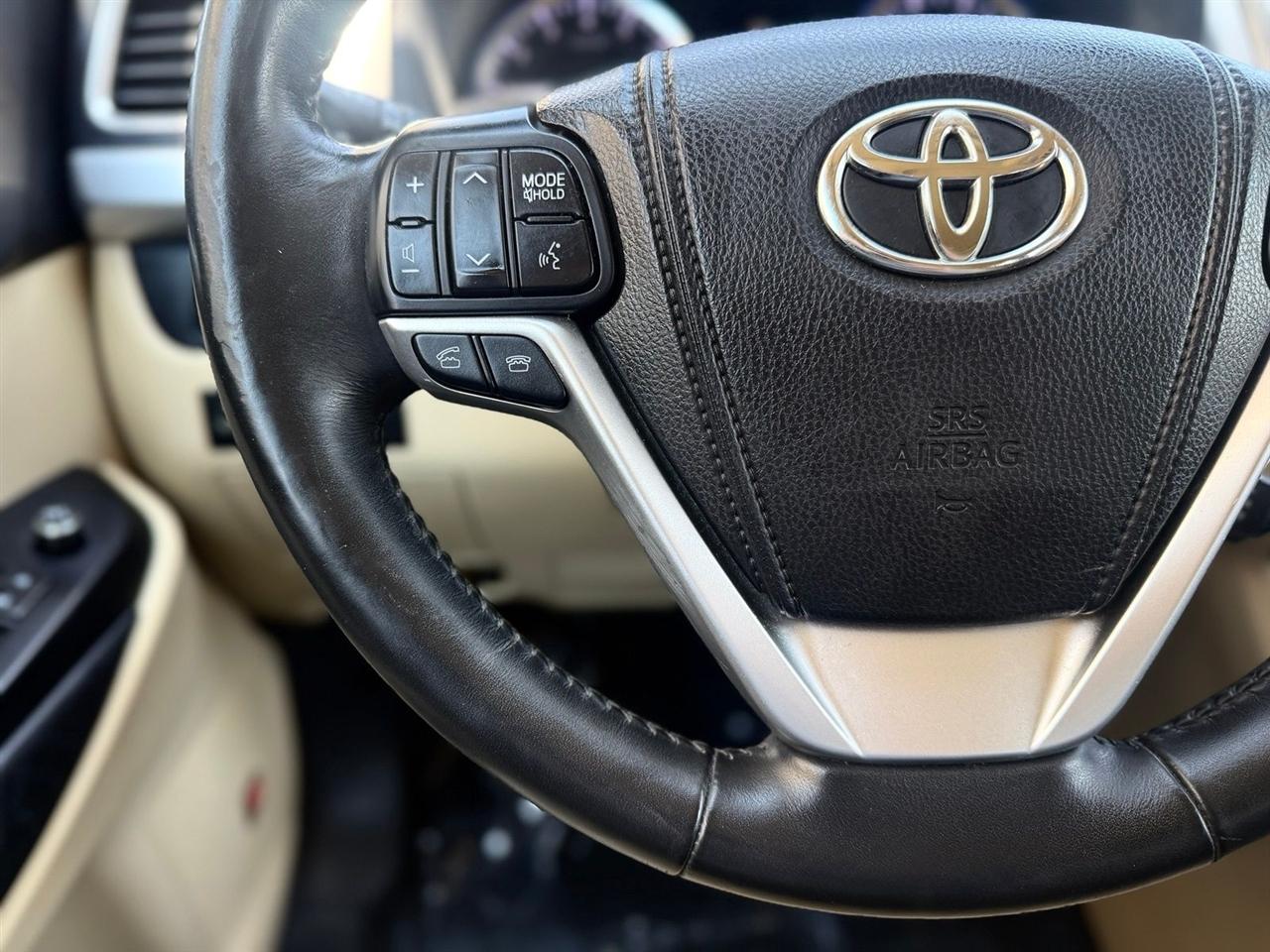 Toyota Highlander  2015