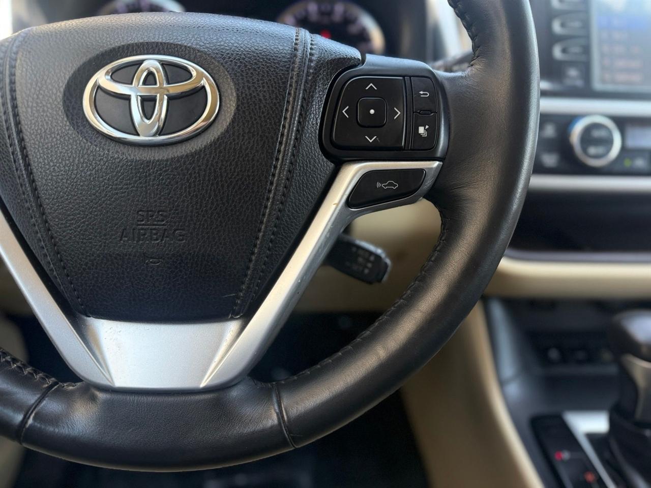 Toyota Highlander  2015