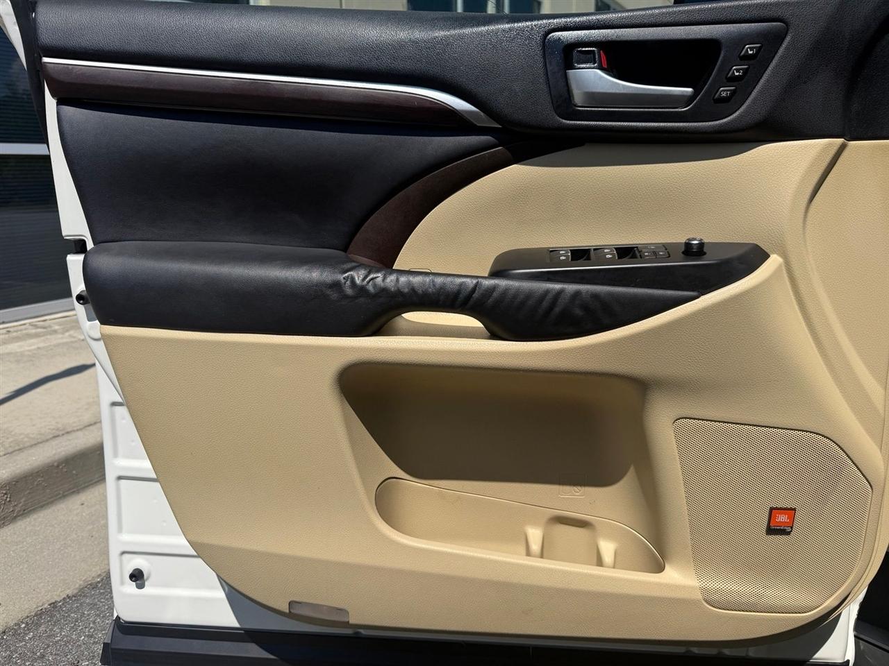 Toyota Highlander  2015