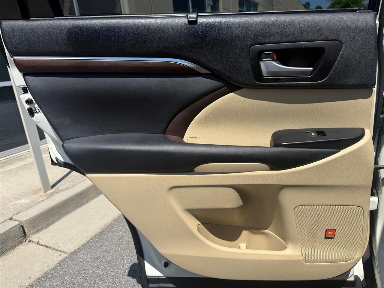 Toyota Highlander  2015