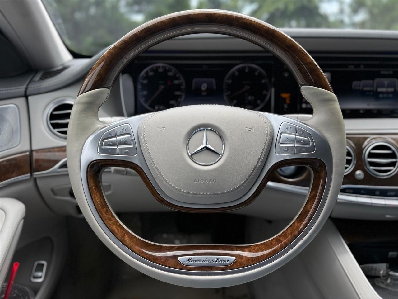 Mercedes-Benz S-Class  2015
