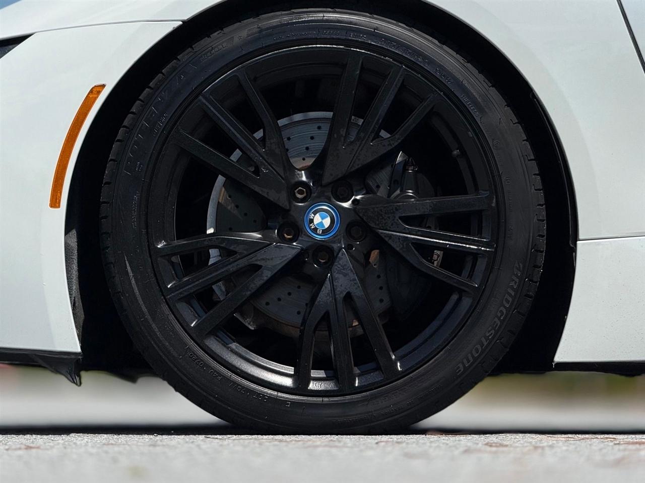 BMW i8  2016