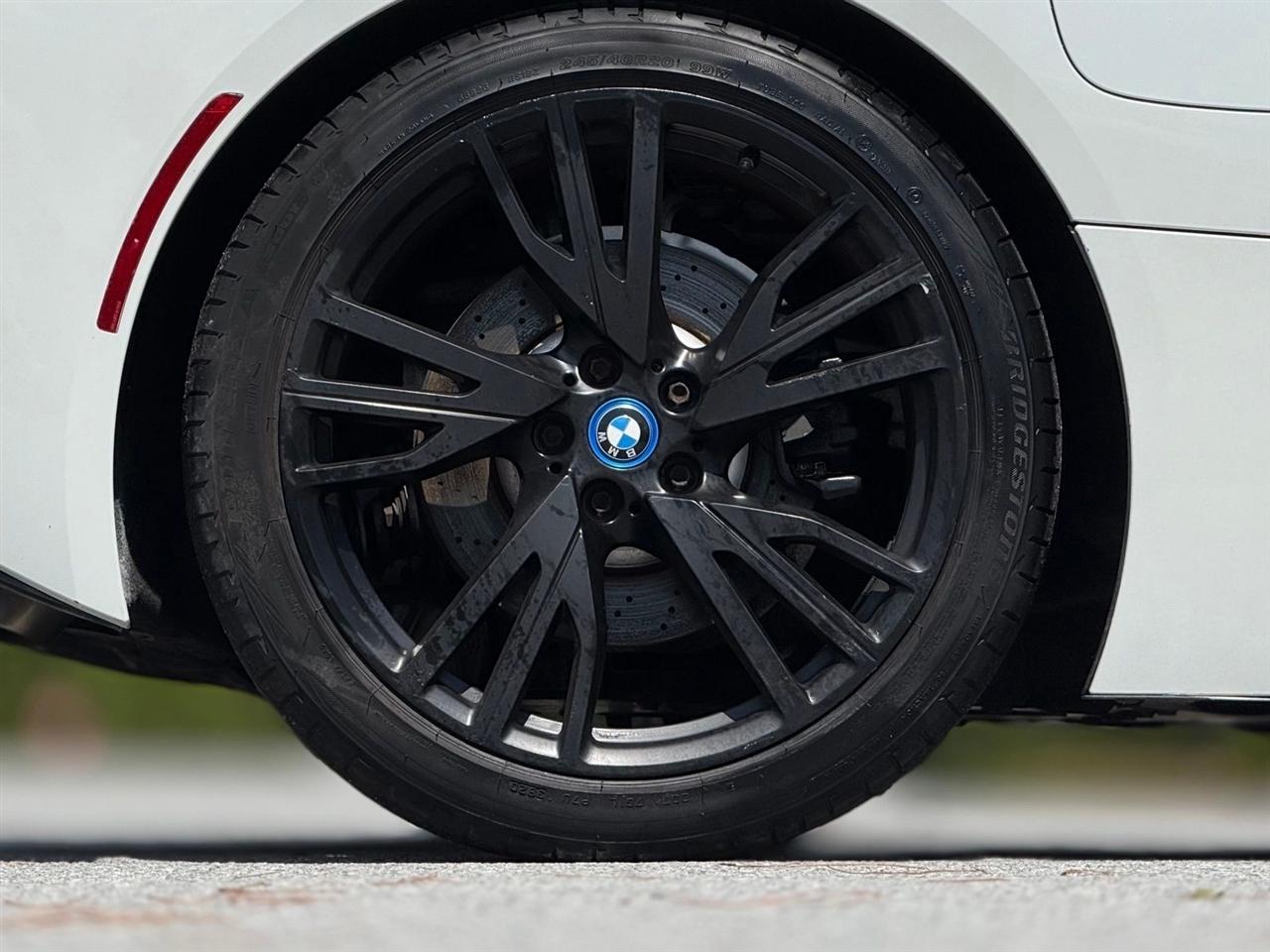 BMW i8  2016