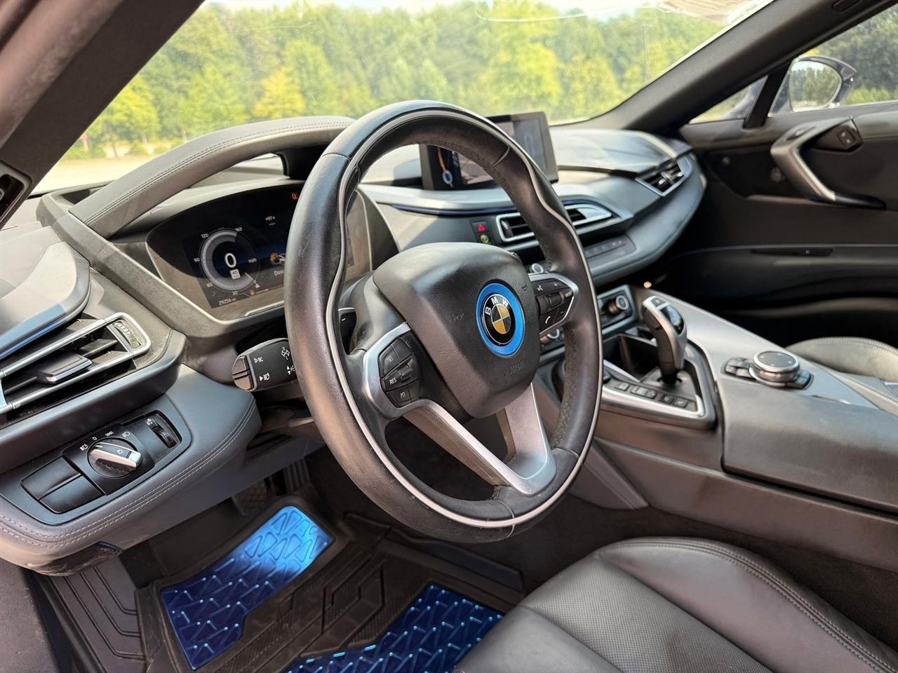 BMW i8  2016