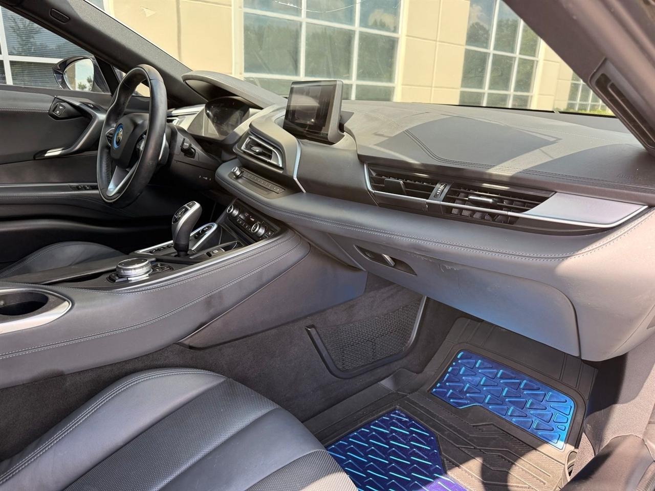 BMW i8  2016