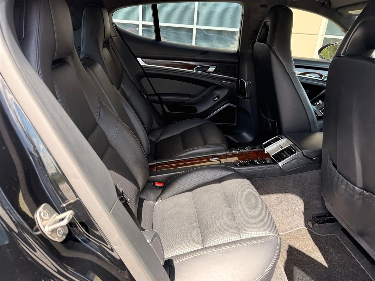 Porsche Panamera  2014