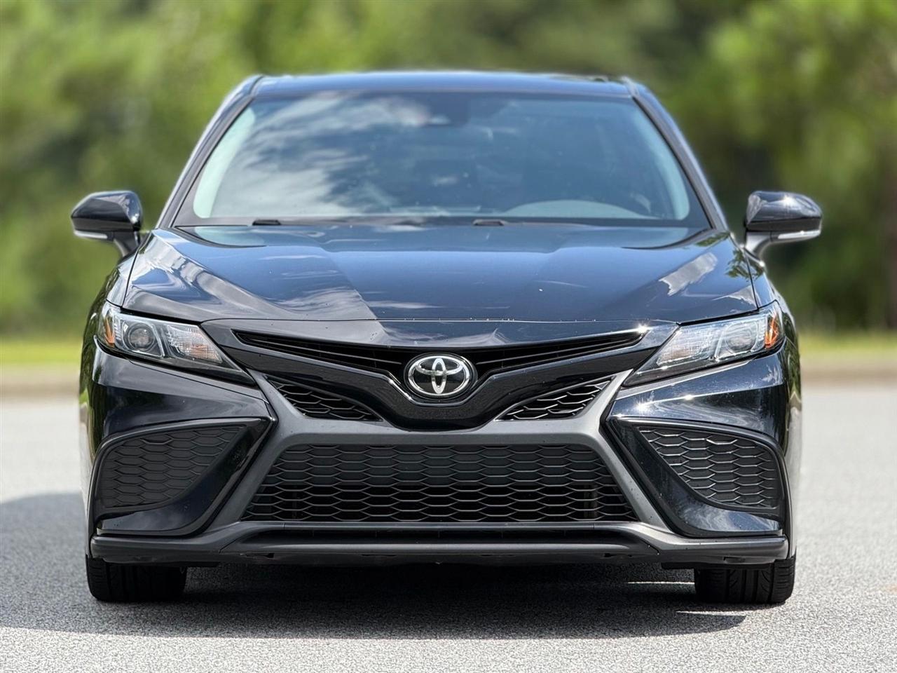Toyota Camry  2021