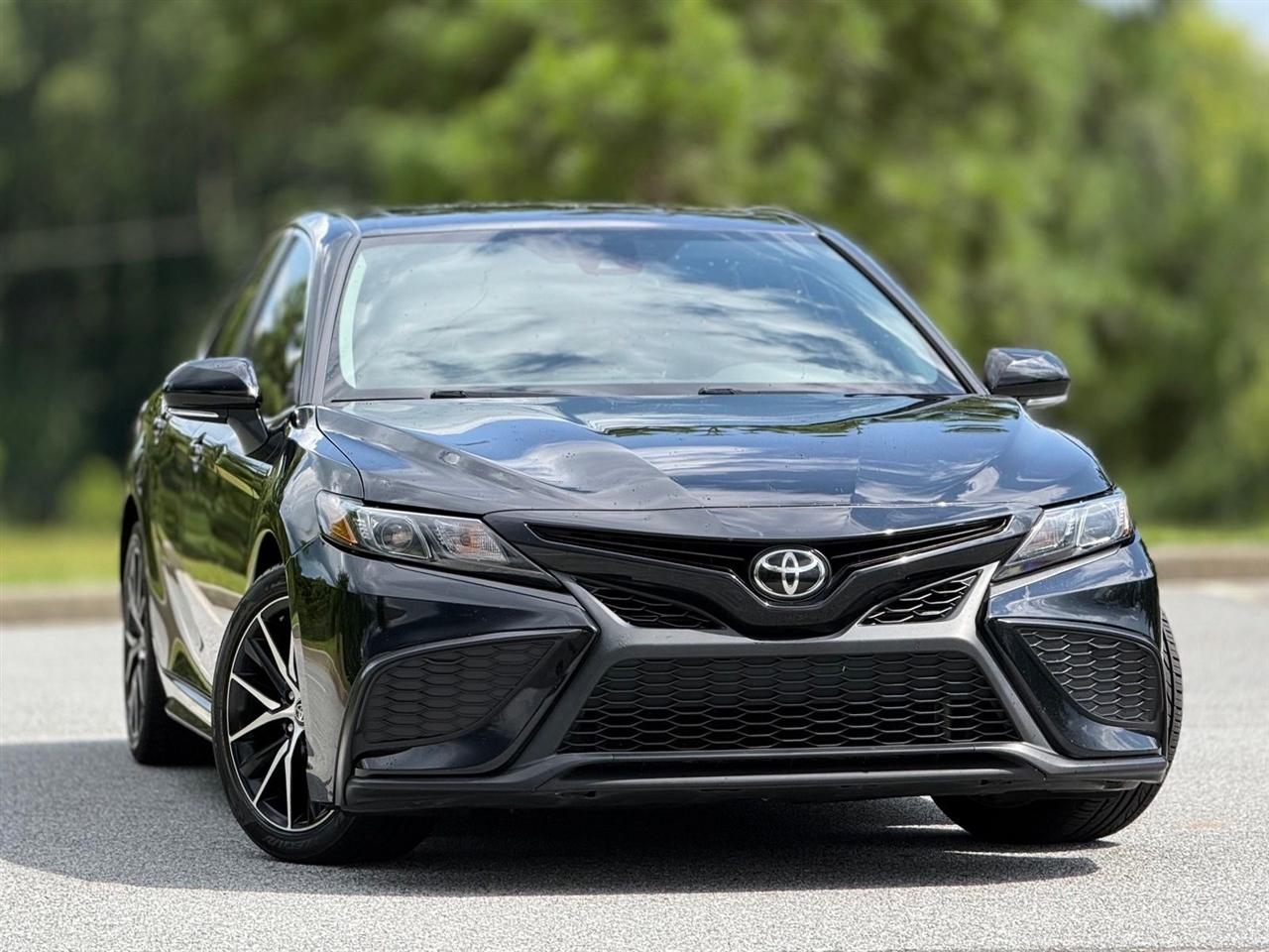 Toyota Camry  2021