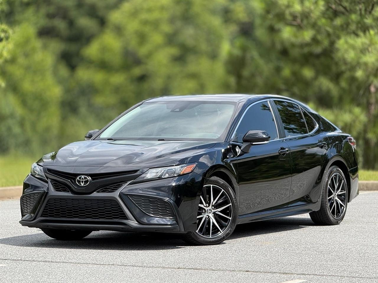 Toyota Camry  2021