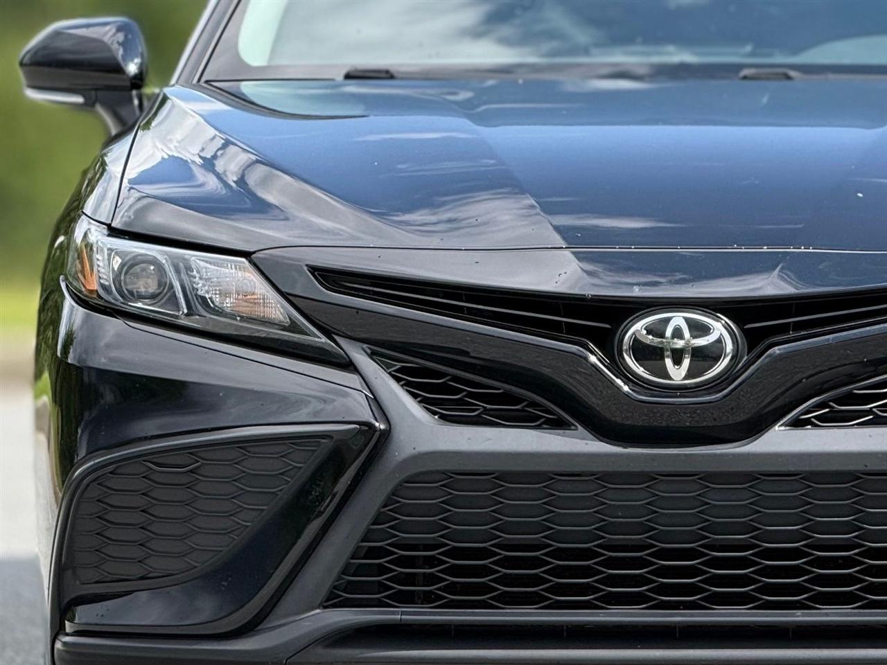 Toyota Camry  2021