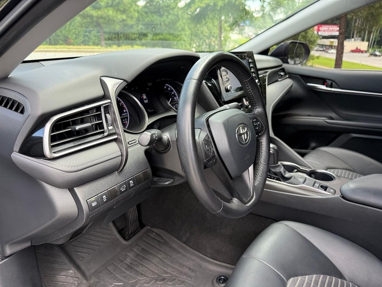 Toyota Camry  2021