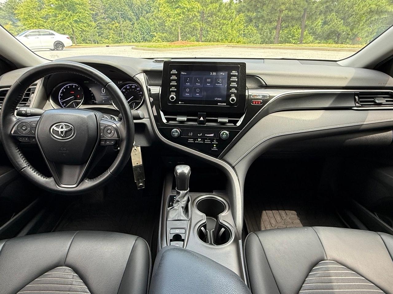 Toyota Camry  2021