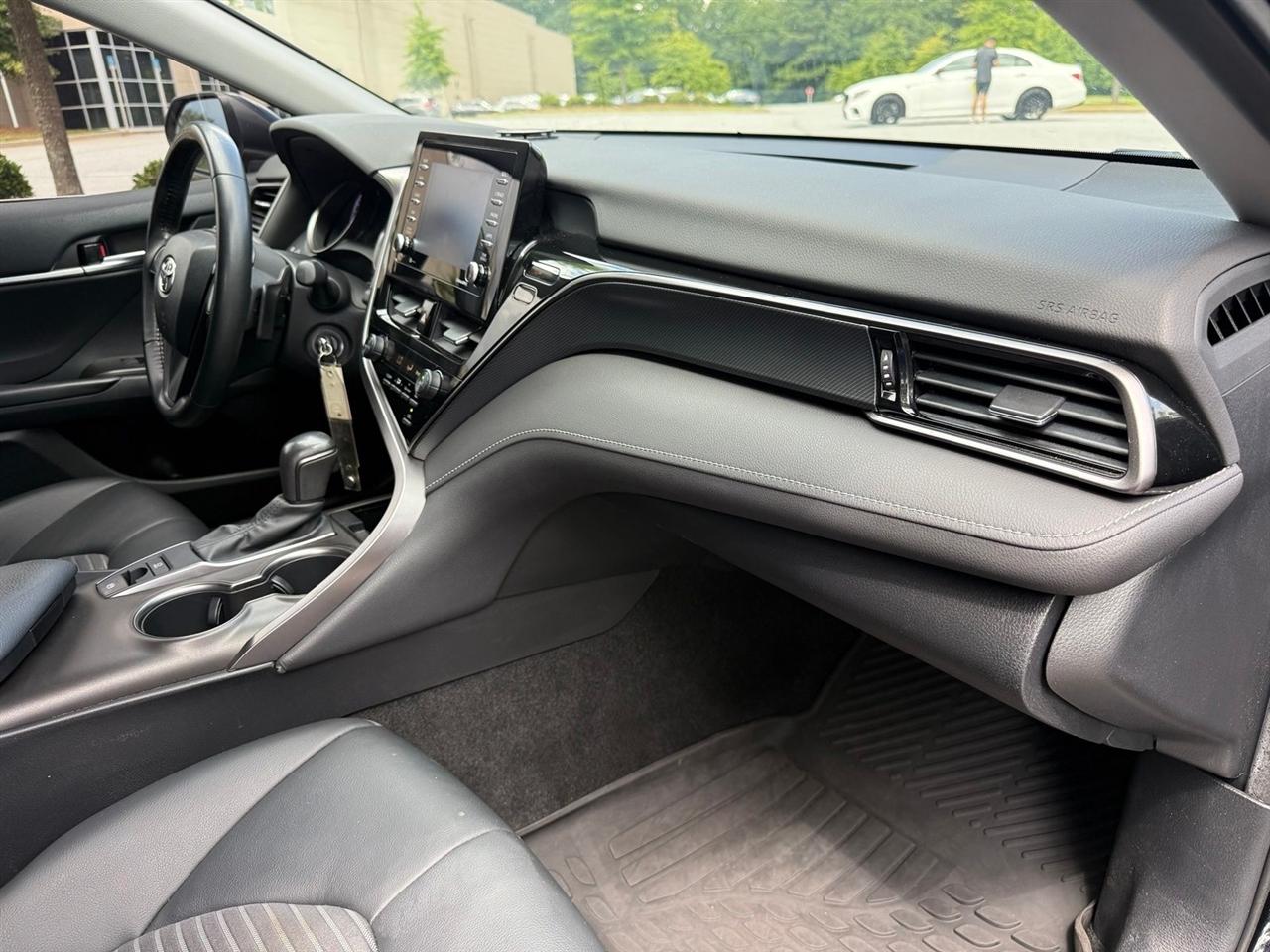 Toyota Camry  2021