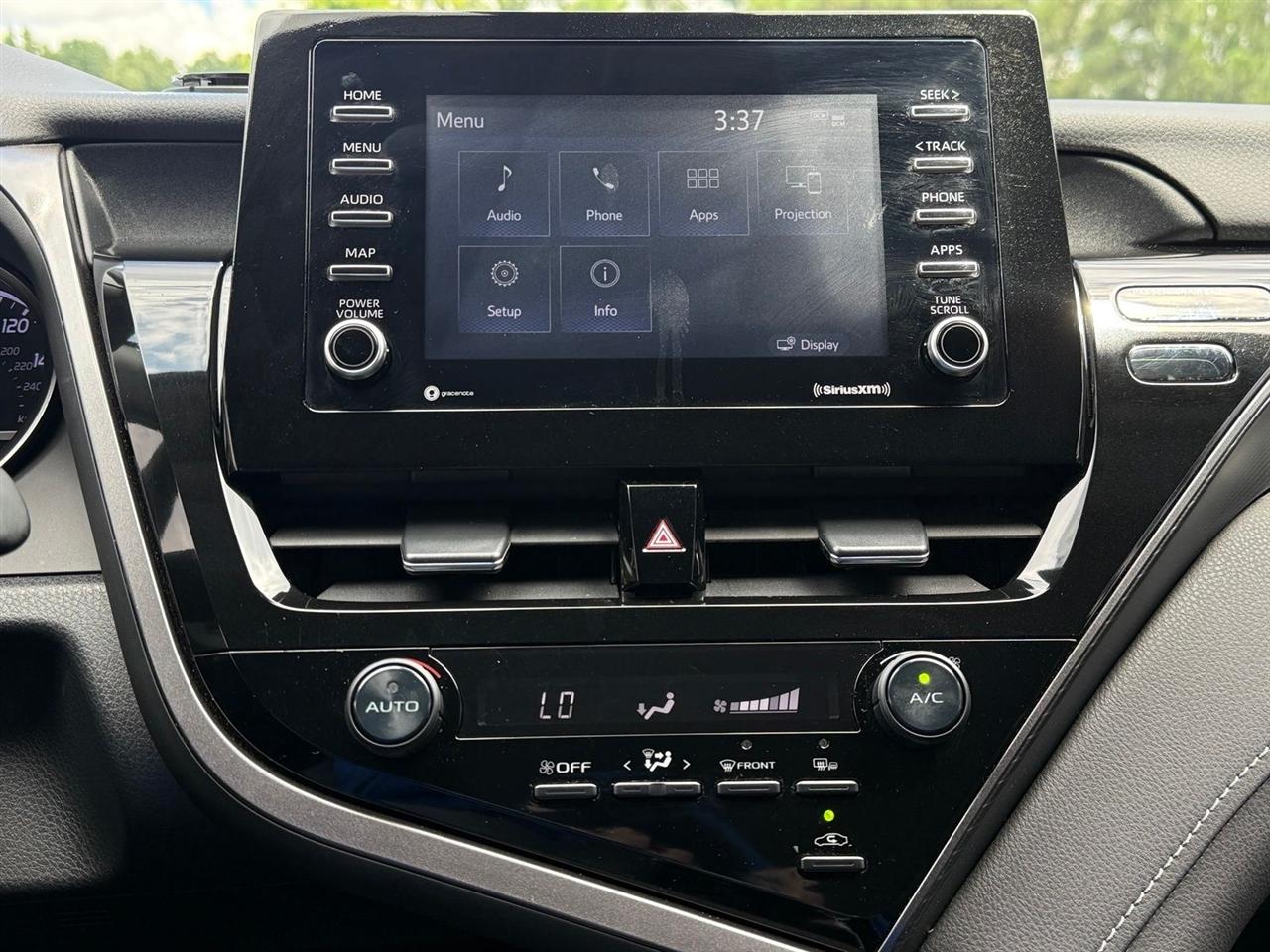 Toyota Camry  2021
