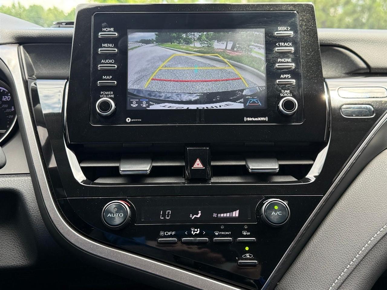 Toyota Camry  2021