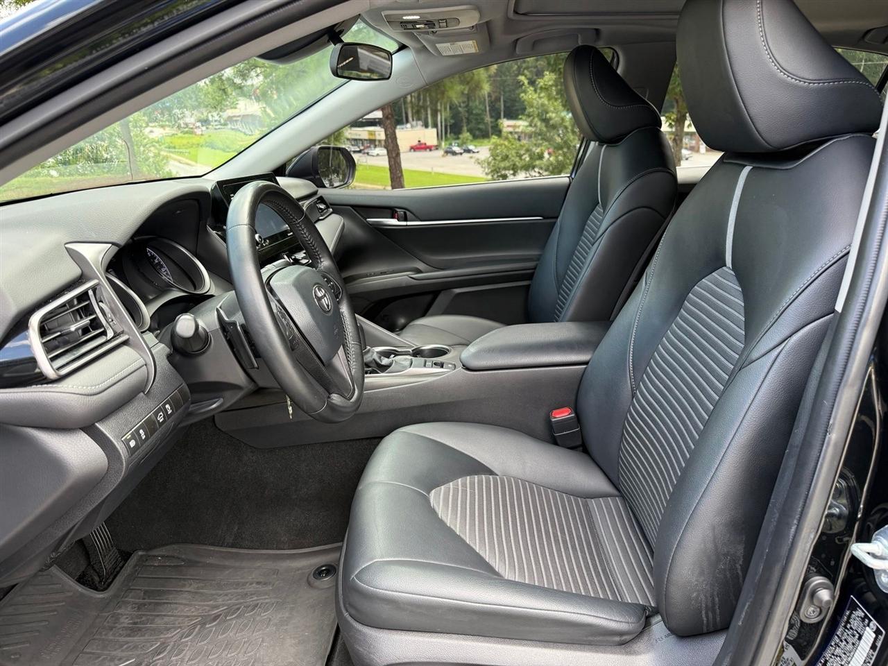 Toyota Camry  2021