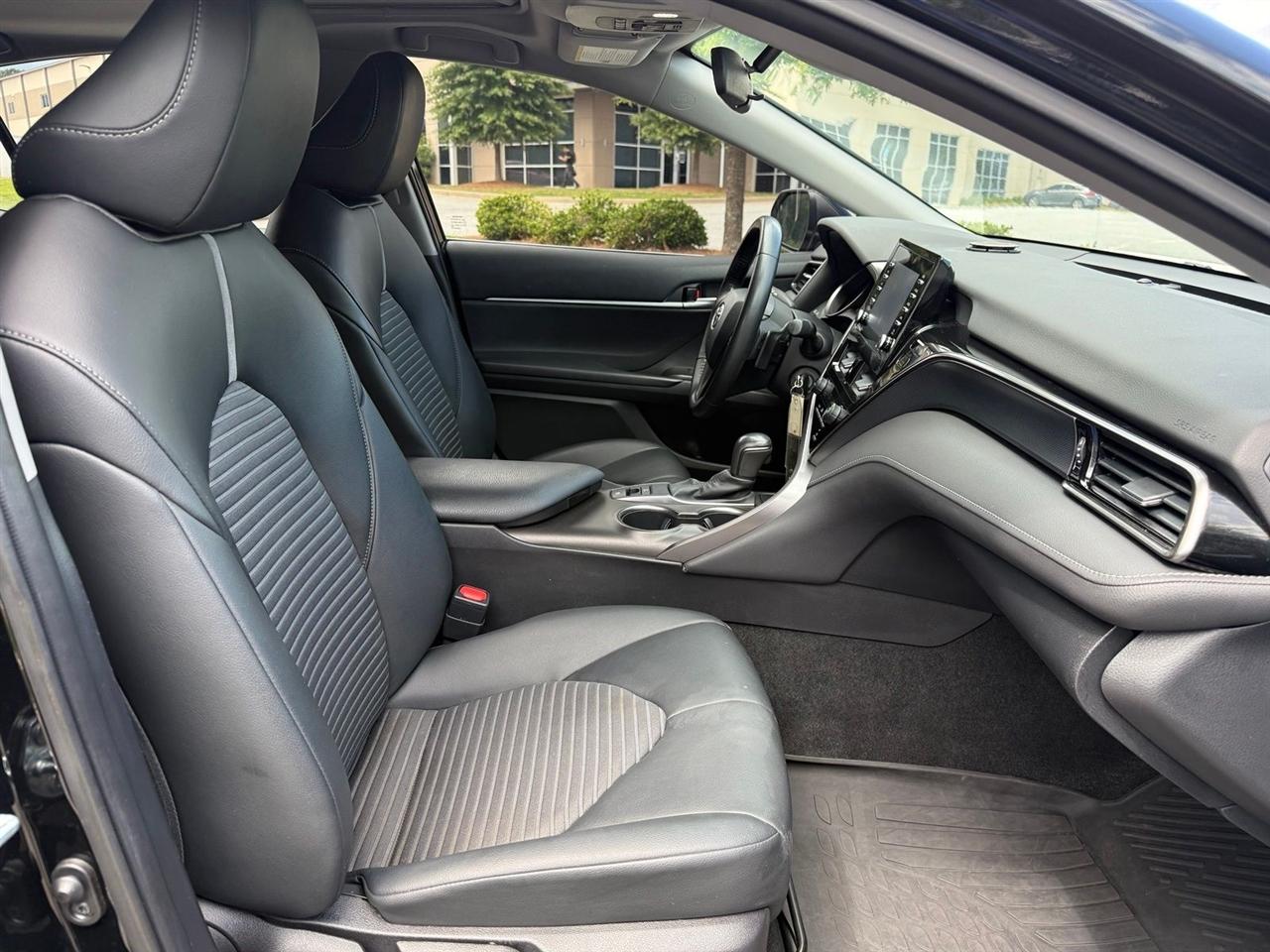 Toyota Camry  2021