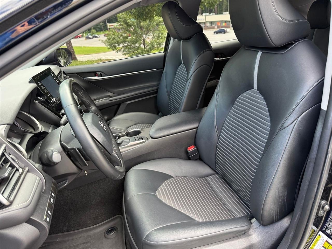 Toyota Camry  2021