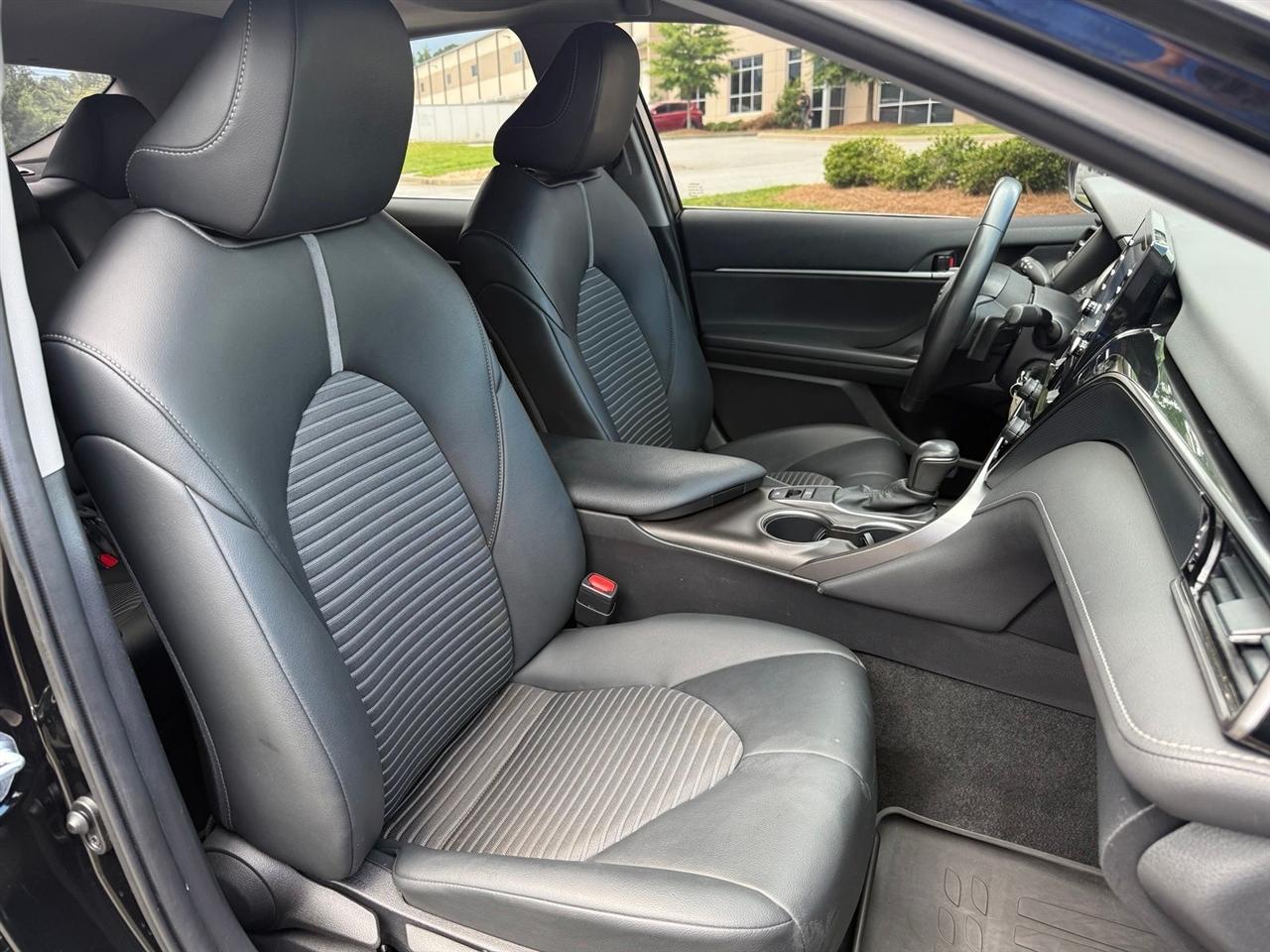 Toyota Camry  2021