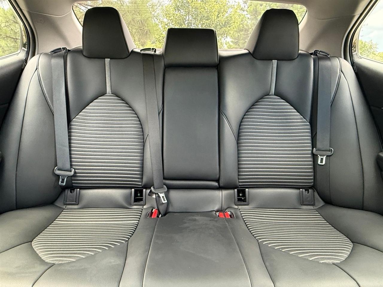 Toyota Camry  2021